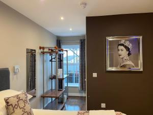 Uma área de estar em The Vine Hotel Chapel st Leonards