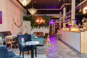 Coin salon dans l'établissement ClinkMama