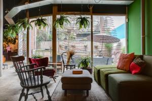 Coin salon dans l'établissement ClinkMama