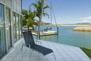 Gallery image of Magnetic Docks Townhouse 1 in Nelly Bay