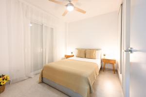 Posteľ alebo postele v izbe v ubytovaní New 1 bedroom apartment at 4 min to the beach by 10ToSea