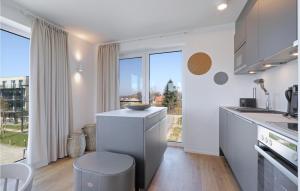 Η κουζίνα ή μικρή κουζίνα στο Beach Front Apartment +23 φωτογραφίες