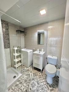 Kúpeľňa v ubytovaní Amazing Badalona Apartment With Terrace