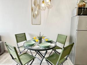 Fotografia z galérie ubytovania Amazing Badalona Apartment With Terrace v destinácii Badalona