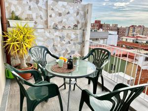 Balkón alebo terasa v ubytovaní Amazing Badalona Apartment With Terrace