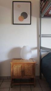 Ein Etagenbett oder Etagenbetten in einem Zimmer der Unterkunft Petite maison entre mer et campagne