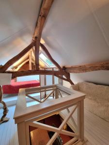 Postel nebo postele na pokoji v ubytování Spacious luxury farmhouse