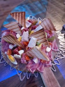 Jedlo v ubytovaní bed & breakfast alebo blízkom okolí