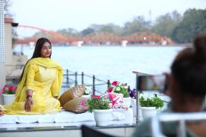 صورة لـ Perfectstayz Premium at Harkipauri Road - Ganga view rooftop cafe في حاريدوار