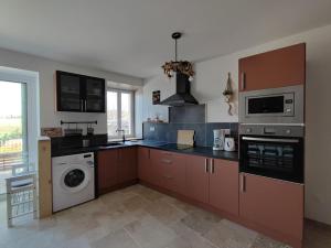 Kuchyň nebo kuchyňský kout v ubytování Gîte Sud Ardèche + 6 fotografií