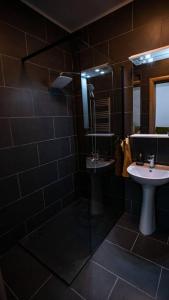 Ένα μπάνιο στο Sunrise Apartment