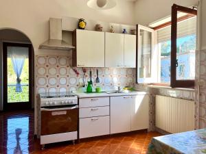 Kuhinja oz. manjša kuhinja v nastanitvi Villa Catenacci Anacapri + 6 fotografij