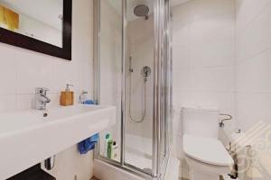 Koupelna v ubytování Precioso apartamento en Macenas