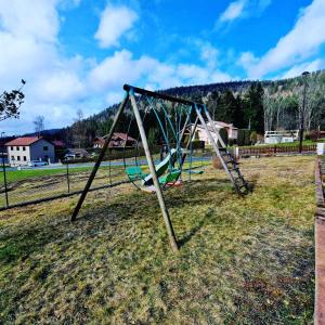 Plac zabaw dla dzieci w obiekcie Bel appartement dans une ferme Vosgienne