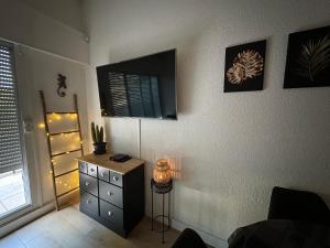 Fotografia z galérie ubytovania Duplex meublé avec terrasse dans résidence avec piscine v destinácii Cap d'Agde