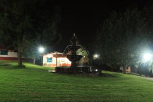 Taman di luar cabañas Mazzatl jacuzzy
