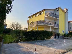 Gallery image of Goldfinch Estate in Banjole
