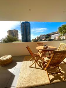 Balkón nebo terasa v ubytování Luxueux Studio Neuf - Frontière Monaco - Piscine - Parking privé