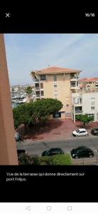 Fotografia z galérie ubytovania Appartement en front de mer avec parking privatif v destinácii Fréjus