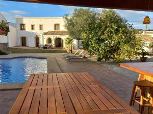 Bazén v ubytovaní Villa Finca Sol Javea alebo v jeho blízkosti