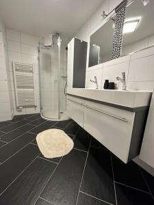 Ένα μπάνιο στο Appartement der Bürgerbote zur Hohen Salve
