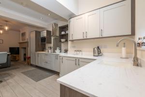 Φωτογραφία από το άλμπουμ του Sleeps 6 4 bedrooms 2 minute walk to the Square Hosted Happy Valley Cast σε Hebden Bridge