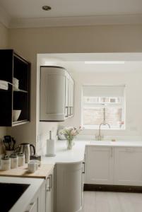 Φωτογραφία από το άλμπουμ του Sleeps 6 4 bedrooms 2 minute walk to the Square Hosted Happy Valley Cast σε Hebden Bridge