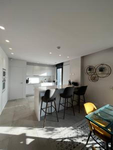 Posedenie v ubytovaní Sea Hills semidetached Luxury Villa