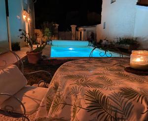 Bazén v ubytovaní Maison 1823 - Suites de charme à Garons alebo v jeho blízkosti