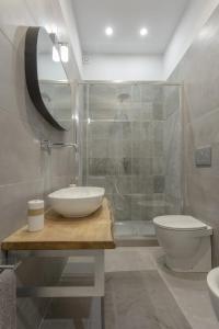 A bathroom at Green House Morin - San Pietro
