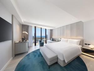Кровать или кровати в номере JW Marriott Gold Coast Resort & Spa