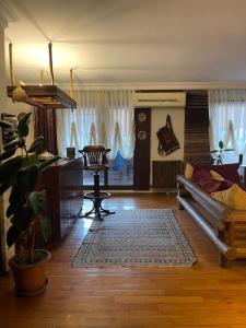 Kép Full Furnished Cozy Rooftop 21 Flat in Maltepe szállásáról Isztambulban a galériában