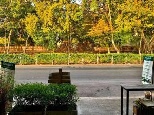 Une Jai Place เรือนอุ่นใจ外面的花园