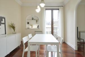 Posedenie v ubytovaní Zinema - Basque Stay