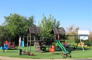 Ο χώρος παιχνιδιού για παιδιά στο Thanda Tau