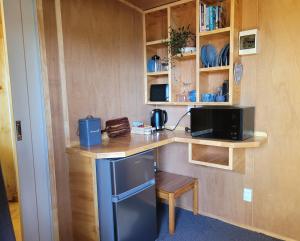 Gallery image of Whare-iti / Little house in Motueka