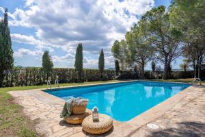 Bazén v ubytování Lodging Apartments Villa el Raco nebo v jeho okolí