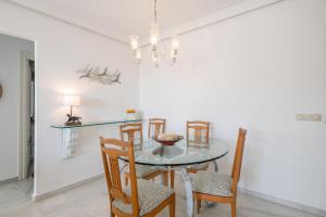 Kép Apartamento familiar vistas al mar by Rent Me szállásáról Esteponában a galériában