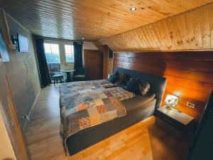 Postel nebo postele na pokoji v ubytování Hotel-Gasthof Lammersdorf + 20 fotografií