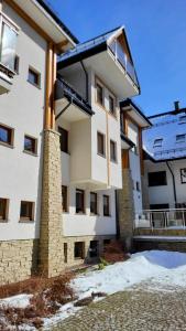 Budova, v ktorej sa apartmán nachádza
