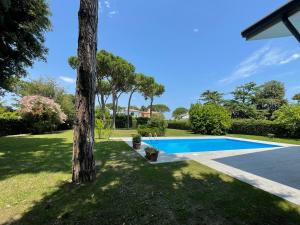 Gallery image of Fantastic Villa with pool for 7 guests on Albarella in Palazzo Vianello +13 photos