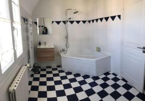 Fotografia z galérie ubytovania maison tres confortable pour d vacances en famille v destinácii Le Pouliguen