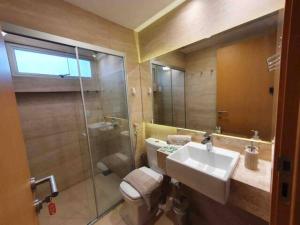 Koupelna v ubytování Apart-Hotel de Lujo en Eje Corporativo de Asunción! 2 y 3 habitaciones