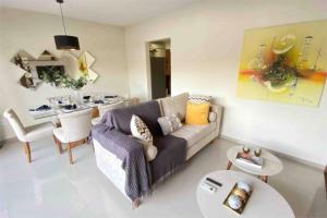 Posezení v ubytování Apart-Hotel de Lujo en Eje Corporativo de Asunción! 2 y 3 habitaciones