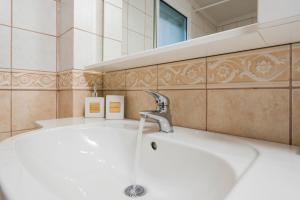 A bathroom at Villa Cleronomia, private pool, seaview,