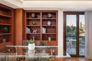 A balcony or terrace at Acropolis Prestige Residence