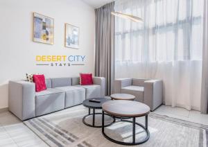 Posezení v ubytování Beautifully Furnished One Bed in JVC, close by Five Hotel. Hosted by Desert City Stays