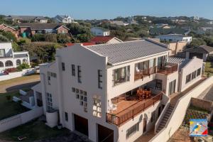 ポート・アルフレッドにあるDouble-Story Holiday Home with Pool & Seaviewのギャラリーの写真