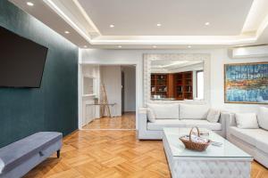 A seating area at Acropolis Prestige Residence