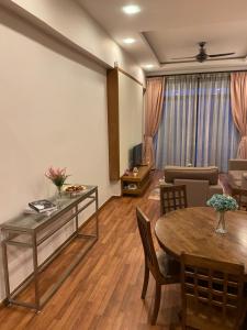 ブリンチャンにあるzarraz homestay The Retreat Nova Kea Farm Brinchangのギャラリーの写真 +22枚の写真